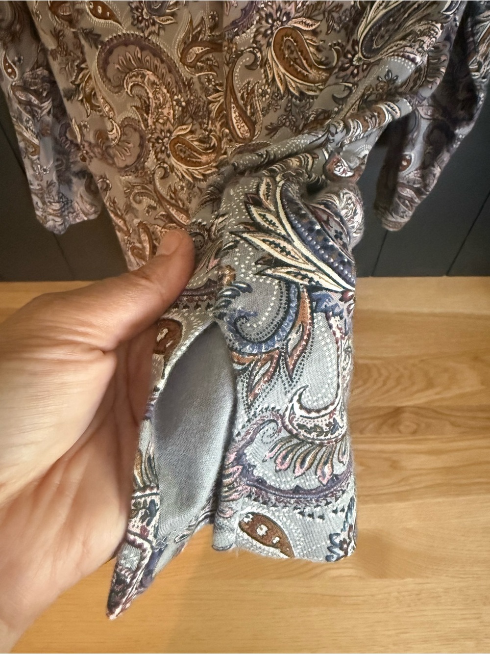 🍂J. Jill Women’s Gray Paisley Supima Cotton V-Neck Long Sleeve Tunic - Size L - Picture 6 of 10